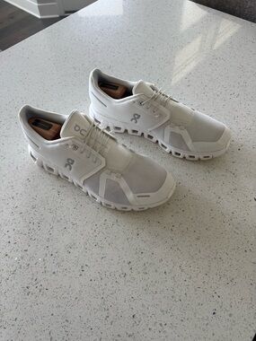 On Running All-White Men's Cloud 6 - 11.5